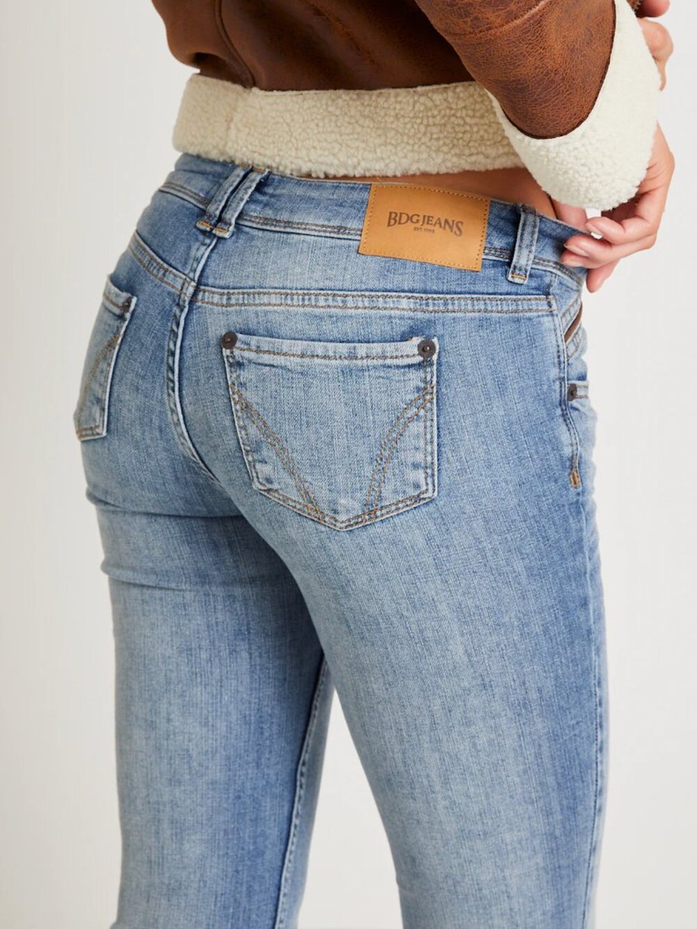 BDG Low Rise Flare Women's Jeans 31Wx32L